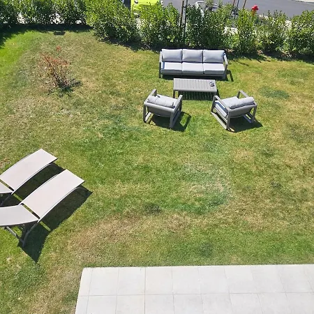 Beautiful Family Home, 4 Bedrooms, 3 Bathrooms, Quiet, Lovely Place Вилла *