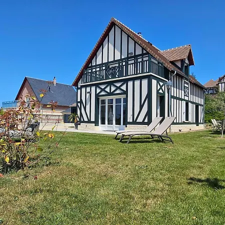 Villa Beautiful Family Home, 4 Bedrooms, 3 Bathrooms, Quiet, Lovely Place Deauville