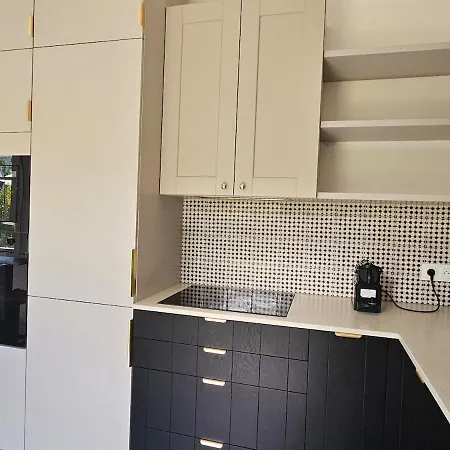 Beautiful Family Home, 4 Bedrooms, 3 Bathrooms, Quiet, Lovely Place * Довиль
