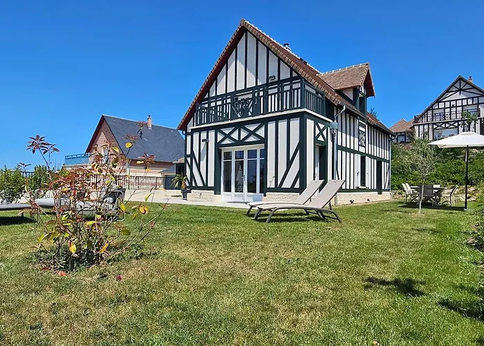 Villa Beautiful Family Home, 4 Bedrooms, 3 Bathrooms, Quiet, Lovely Place Deauville