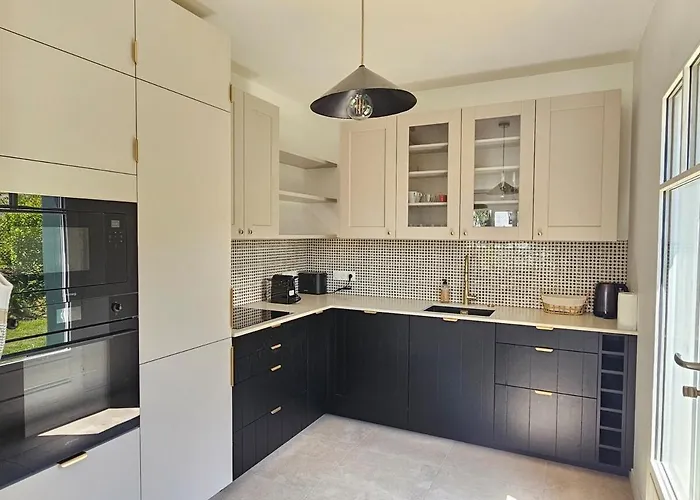 Villa Beautiful Family Home, 4 Bedrooms, 3 Bathrooms, Quiet, Lovely Place Deauville