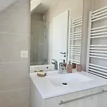 Villa Beautiful Family Home, 4 Bedrooms, 3 Bathrooms, Quiet, Lovely Place