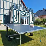 Beautiful Family Home, 4 Bedrooms, 3 Bathrooms, Quiet, Lovely Place Deauville
