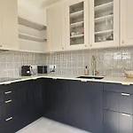 Beautiful Family Home, 4 Bedrooms, 3 Bathrooms, Quiet, Lovely Place Villa *