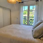 Beautiful Family Home, 4 Bedrooms, 3 Bathrooms, Quiet, Lovely Place