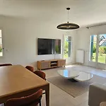 Beautiful Family Home, 4 Bedrooms, 3 Bathrooms, Quiet, Lovely Place