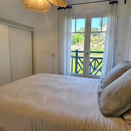 Beautiful Family Home, 4 Bedrooms, 3 Bathrooms, Quiet, Lovely Place
